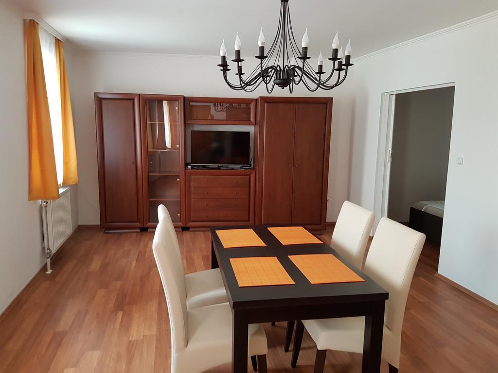 Apartman Kaszas Central Mosonmagyaróvár Exterior foto